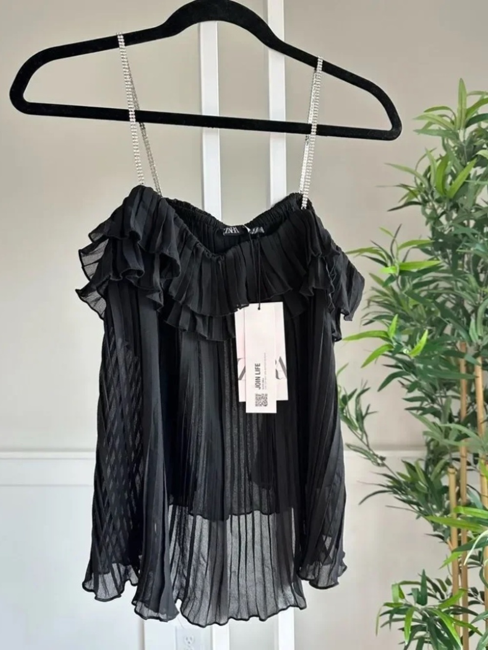 Zara Pleated Ruffle Crystal Top - Black xs